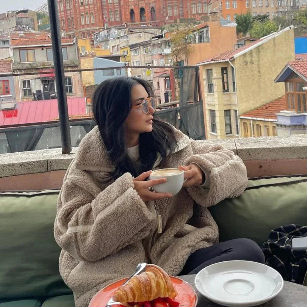 WoolElegance™ | De winterjas die warmte en stijl combineert op koude dagen